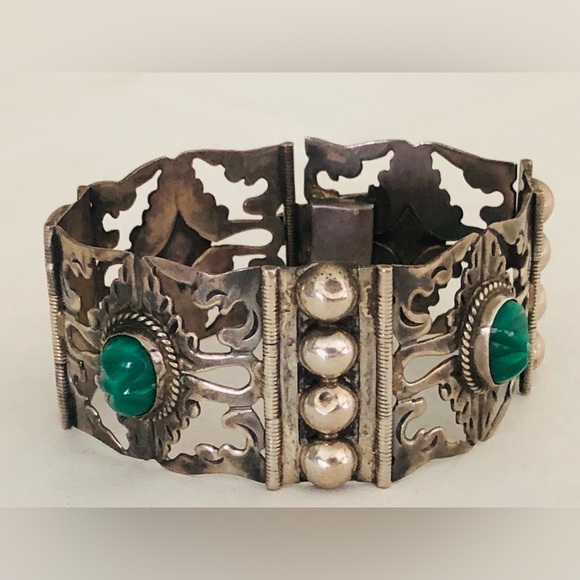 Beautiful Pre Eagle 1940’s Mexican 4 Panel Aztec Face Design - Sterling Bracelet - Picture 3 of 14